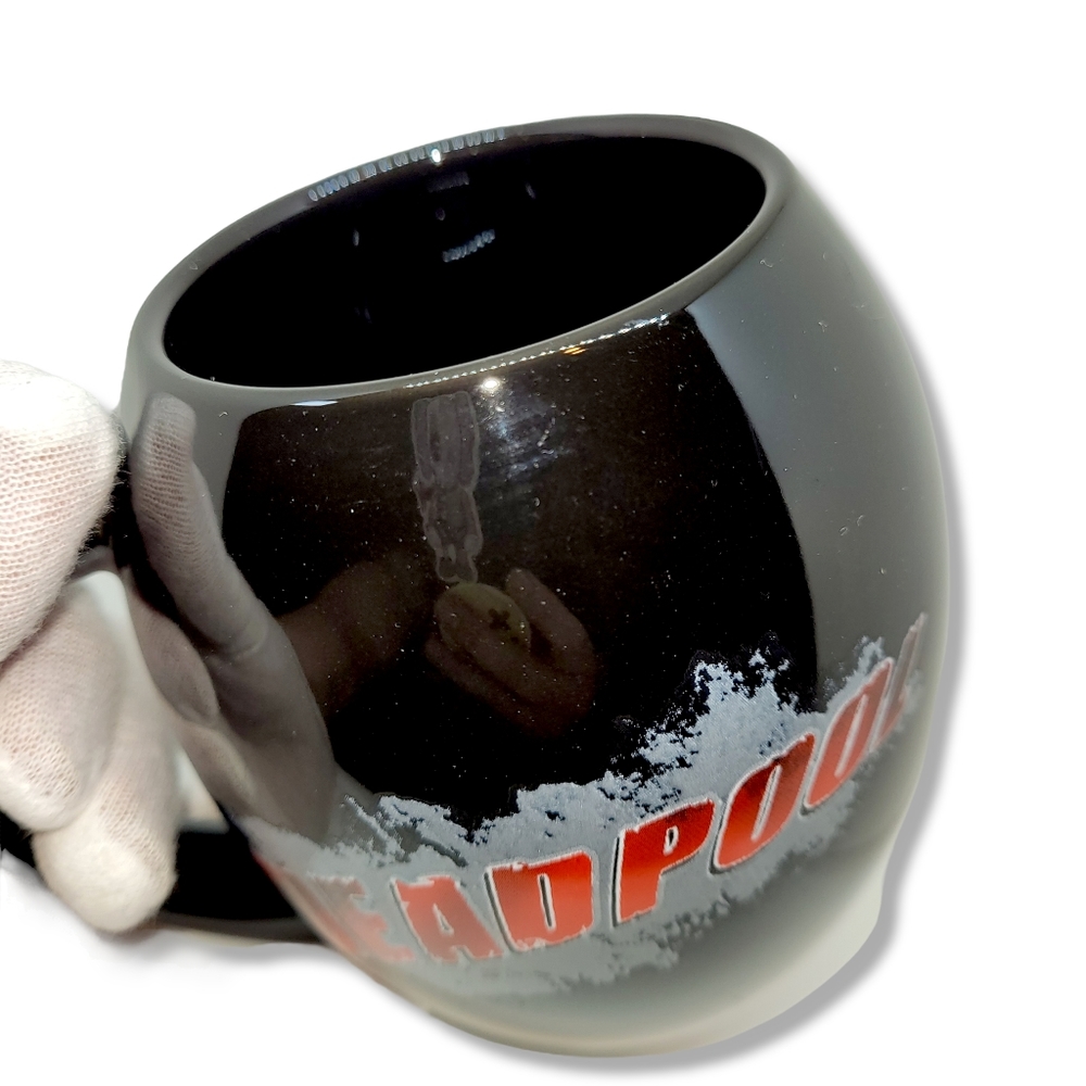 Marvel DeadPool Mug - Picture 3 of 10